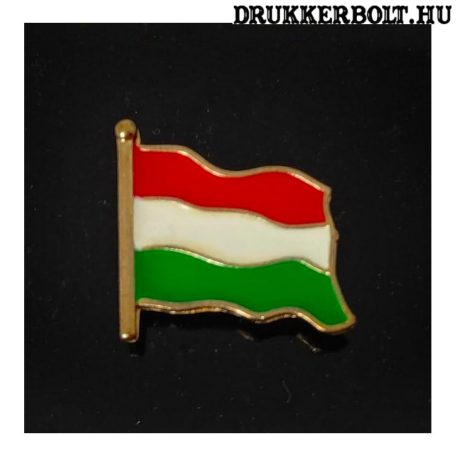 Magyarország kitűző - magyar zászló alakú címeres jelvény
